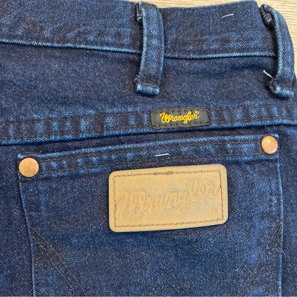 Men’s Wrangler Straight Leg Jeans Size 32x33.5 Dark Wash - Picture 5 of 6